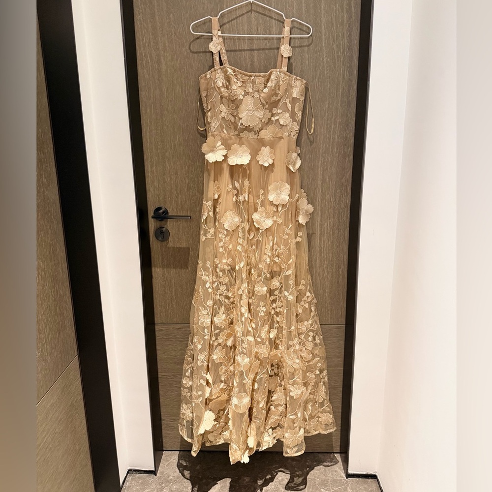 bronx and banco Strapless Beige Floral Lace Evening Dress - Picture 2 of 15